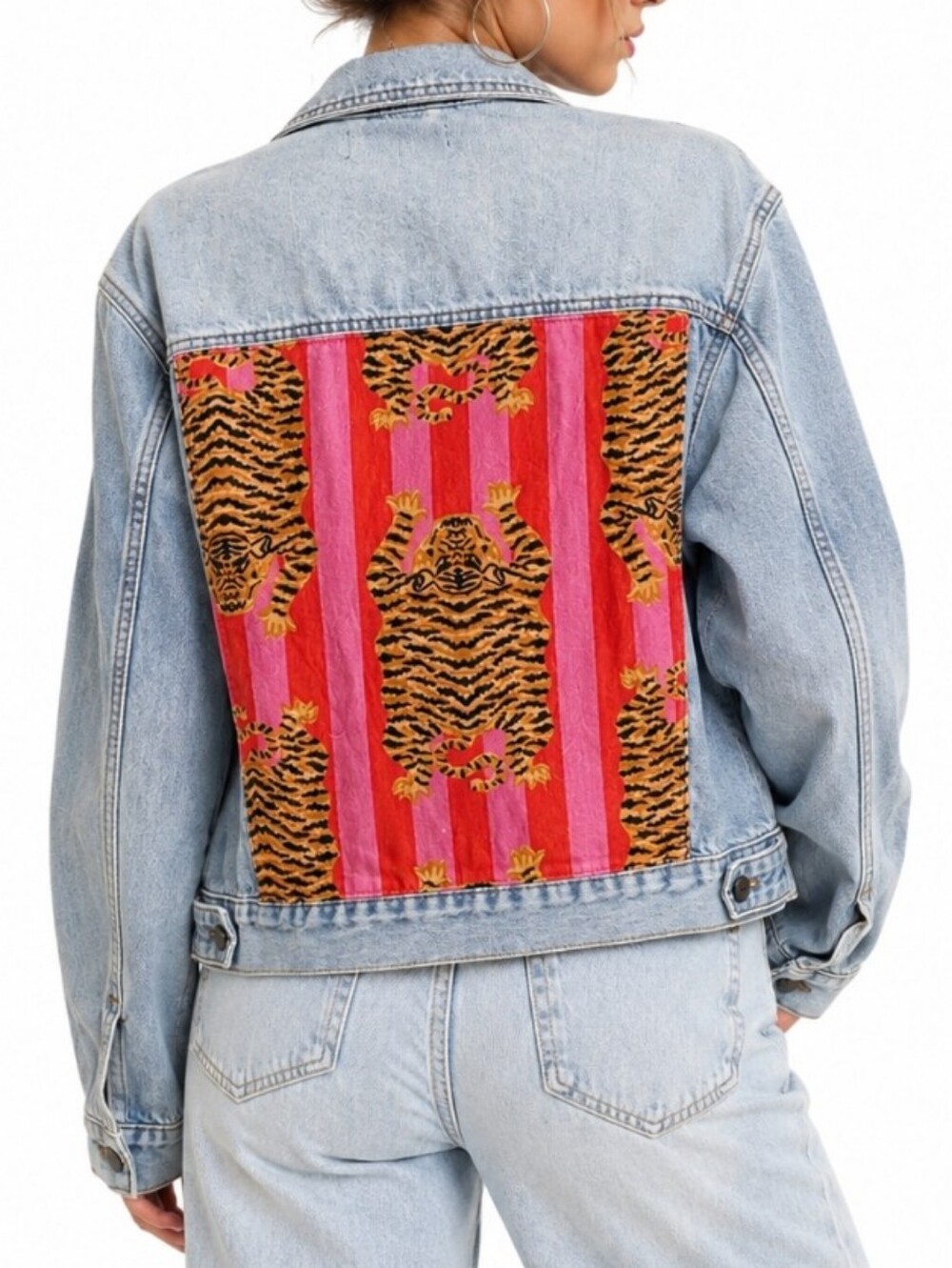 VEVERET Tiger Patch Denim Jacket Small Oversized Artsy